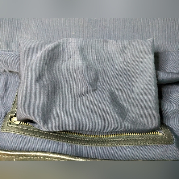 Black Leather Tote by Por La Victoire - Picture 14 of 16